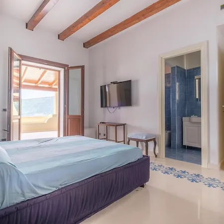 וילה Chiara ליפארי