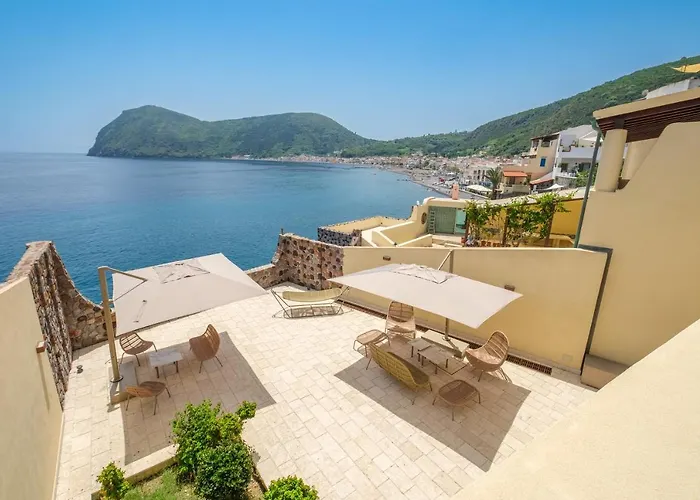Chiara Villa